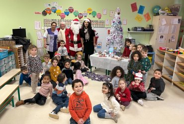 PÈRE NOËL DANS LES ÉCOLES ET CENTRES DE LOISIRS